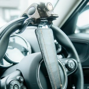 納車から約1ヶ月。はじめての盗難対策グッズに「LESTAのハンドルロック」を選んだ理由はね…