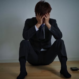 いま令和時代だけど「上司に切腹を命じられたスタッフ」が話題 / 辞めたら切腹だからな