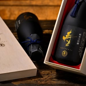 老舗酒造が醸す祝い酒「弥栄の酒 寿」、大阪髙島屋で期間限定発売！抽選で祝宴に招待