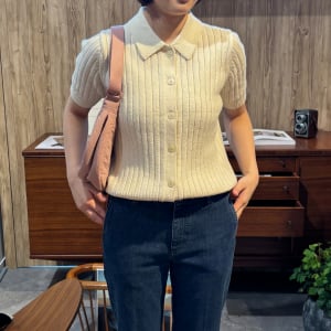 ユニクロ新作「リブポロカーディガン」が今なら1000円オフ！秋まで長く活躍してくれる万能アイテムだよ