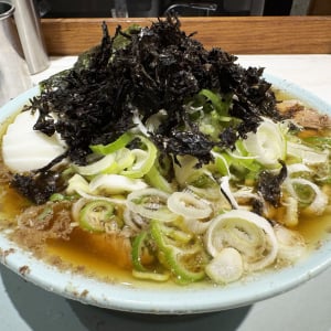 神田の激ウマなラーメン屋「ちえちゃんラーメン」はこうして食べるとイイよ