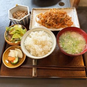 東京・幡ヶ谷の大衆食堂「はじめ」の定食がおいしいのですよ