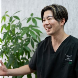 歯科医師と連携し科学的にアプローチ──新宿「ailesシンメトリー矯正院」が目指す小顔矯正の新基準