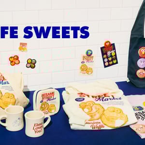 【セサミストリートマーケット】カフェで人気の「ワッフル」がアパレルや雑貨に！大好評のシリーズ第2弾が登場