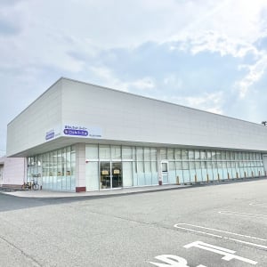 【岡山市東区】西大寺のひまわり跡地に「楽ちんネットスーパーウェルパーク.jp」の看板ついてる