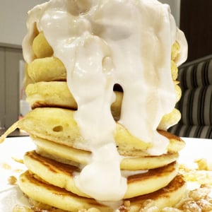 デニーズのタワーパンケーキを食べたことある人いる？