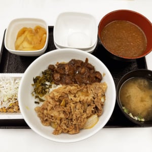 【魯珈】スパイスカレーの女神・齋藤絵理シェフ監修「牛魯肉飯」はこうして食べるとイイよ