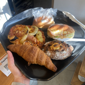 【糸島市・志摩師吉】具沢山系お惣菜パンファンなら間違いなし！ 行列人気店「ベーカリータミリー」はいいぞ【ガジェ通糸島編集部】