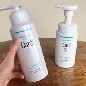 キュレルの新作「泡ジェル洗顔」が新感覚すぎる！ 以前から愛用している泡洗顔と比較してみると…