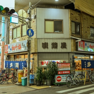 【東大阪】「年中あります」の看板に、先代の背中を見た。【淡路屋】