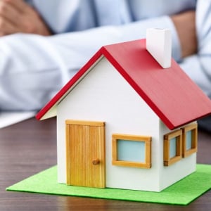 住宅購入「買い時か否かわからない」が44.5％に。金利上昇と高すぎる価格に揺れる消費者意識とは
