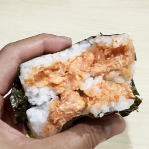 タイのセブンイレブンのおにぎりの具がめっっっちゃ多すぎて最高な件