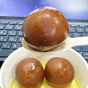 世界一甘いインドのスイーツ「グラブジャムン」は好きか