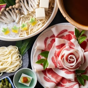 【兵庫県丹波篠山市】「tanoshic resort 西紀荘」に、ぼたん鍋食べ放題プランが登場!1日3組限定で提供