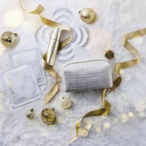 「THE MYTOL」冬限定のお得コフレが登場！50万本突破の美容液×薬用マスク×スノーポーチの豪華セット