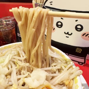 ラーメン二郎インスパイアラーメン店「ちいかわラーメン豚」の香港店に行った結果→ え!?