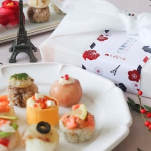 手鞠わさび葉寿しうめもり×マユミリオン氏。洋風テイストの小粋なパリ手鞠寿しを発売