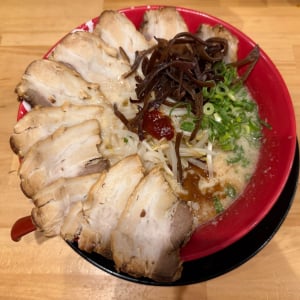 もうすぐ終了！牛白湯ラーメンでおなじみ「まこと屋」とチェンソーマンのコラボ「チェンソー麺」