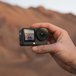 DJIが可変絞りに対応するアクションカメラ「Osmo Action 6」を発売　低照度の夜景から日中の風景まで鮮明な撮影が可能に