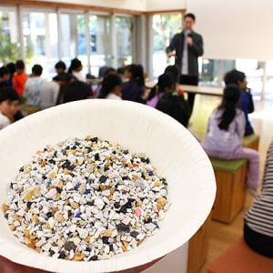 アシックス　廃棄シューズ素材を利活用し循環型経済実現へ前進　新たな提携パートナー企業 団体と組み廃棄靴リサイクル材料利活用の機会創出めざす　SDGs特別教育講座も開催