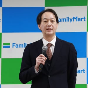 「ファミマのおせち2026」昨年に引き続き人気の“欲望・背徳おせち”が今年も登場！
