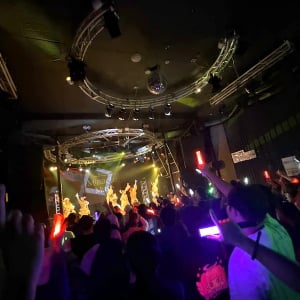 【オフィシャルレポ】Mirror,Mirror、4周年ツアーで雲丹うに地元初凱旋