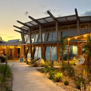 【南仏発】美食の街マルセイユで「太陽光レストラン」が話題。電気・ガス使わず太陽熱で調理?! 脱酸素への本気　「ル・プレザージュ」