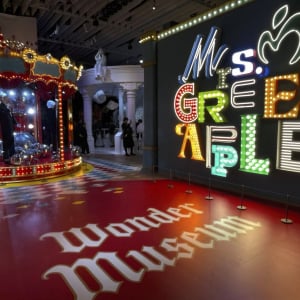 ミセスのデビュー10周年を締めくくる展覧会「Wonder Museum」が開催