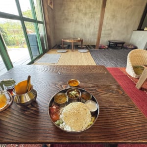 【隠れ家グルメ】裏庭から靴を脱いで入る激うまインド料理店が美味すぎる件 / 静岡県下田市の民家にしか見えない「ちょうたら」