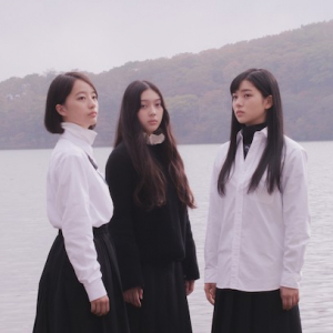 坂本悠花里監督による初の長編映画『白の花実』×Sisterコラボトートバッグ