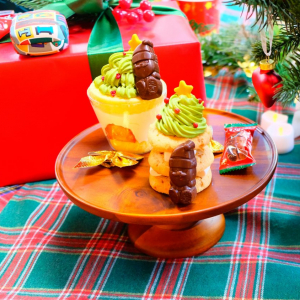 いつものスイーツやドリンクにのせるだけ！「キットカット ホリデイサンタ」で手軽に可愛くクリスマスを楽しもう