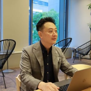 女性経営者の総合知を180日で学べる「ハーミスビジネスアカデミー」代表・鎌野宏一朗が描く日本の未来とは