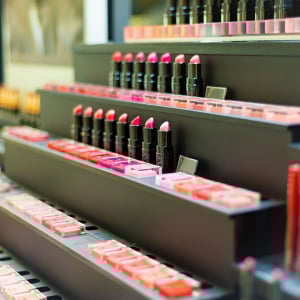 え！？そんなことある！？デパコスを買って浮かれてた私が、家で静かに落ち込んだ理由