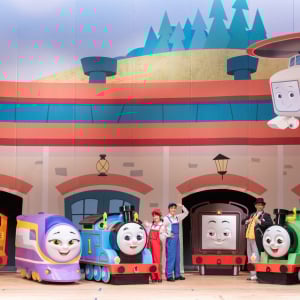 ステージを駆け巡るトーマスたちのメッセージに感動！新生ファミリーミュージカル「ソドー島の1ばんはだれだ」全国巡回中