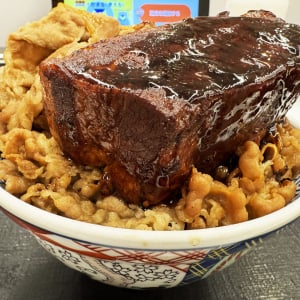 吉野家の「厚切り豚角煮定食」を究極的においしく食べる方法