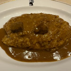 【大阪グルメ】ひとくち目は甘く　後から強い辛さが……大阪の老舗・インデアンカレーを食べてみた