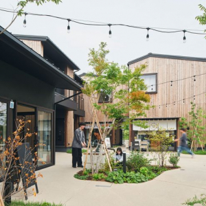 1階でカフェ経営、2階に住む。「賃貸の自宅でお店を開く」が話題のワケ。住宅地をおもしろくする「なりわい賃貸」とは