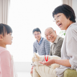 義母が買ってくれた子供服。子どもが気に入っているけど・・・保育園には着ていけない！！