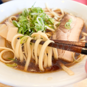 東京駅でも人気！ 「津軽煮干しラーメン」の名店「ひらこ屋」が乾麺で登場！