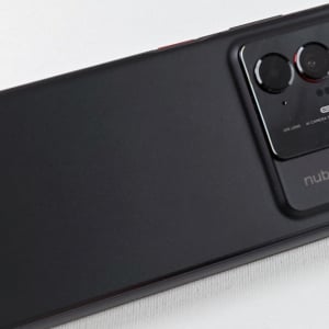 激安折りたたみスマホ登場！実質2万円台でも購入できる「nubia Fold」をレビュー