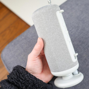 防災時に「懐中電灯」「ラジオ」「充電器」になるワイヤレススピーカー…実家にもプレゼントしたいな