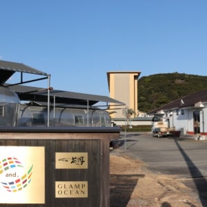 和歌山県「花いろどりの宿 花游」で絶景や本格フレンチを堪能、私たちの日常をほどくやさしい時間