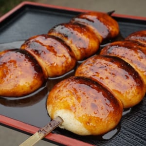 群馬のソウルフード「焼きまんじゅう」がテーマの「焼きまんじゅうフェス」を仕掛けるJINS
