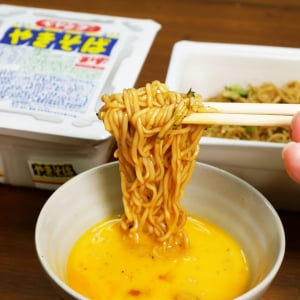 【グルメ情報】料理人・鳥羽周作シェフの「ペヤング焼きそばのウマイ食べ方」が本当に心から美味しいと感じた話