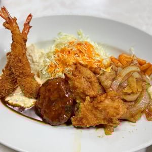 大阪・難波にあるカレーの超名店「自由軒」であえてカレーを注文しない →最高だった