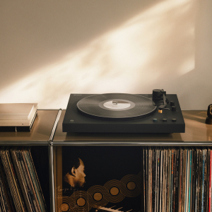 「レコードを楽しむ体験そのものを豊かにする」ステレオレコードプレーヤー ソニーが『PS-LX3BT』『PS-LX5BT』を発売