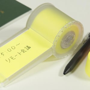 カール事務器の「ロールふせんホルダー」を使い始めて、デスクやノートのメモ活がスムーズになった話