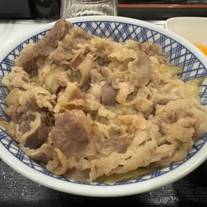 日本一美味しいと大絶賛されている東京・有楽町の吉野家に行く→ 実際に食べて感動した件