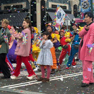 USJ 25周年の開幕セレモニー！　千葉雄大さん・森崎ウィンさん・永尾柚乃さん・仲里依紗さんらがお祝い