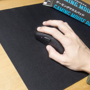 ダイソーで220円で購入できる「ゲーミングマウスパット」を発見！ しかもクオリティ高いぞ……